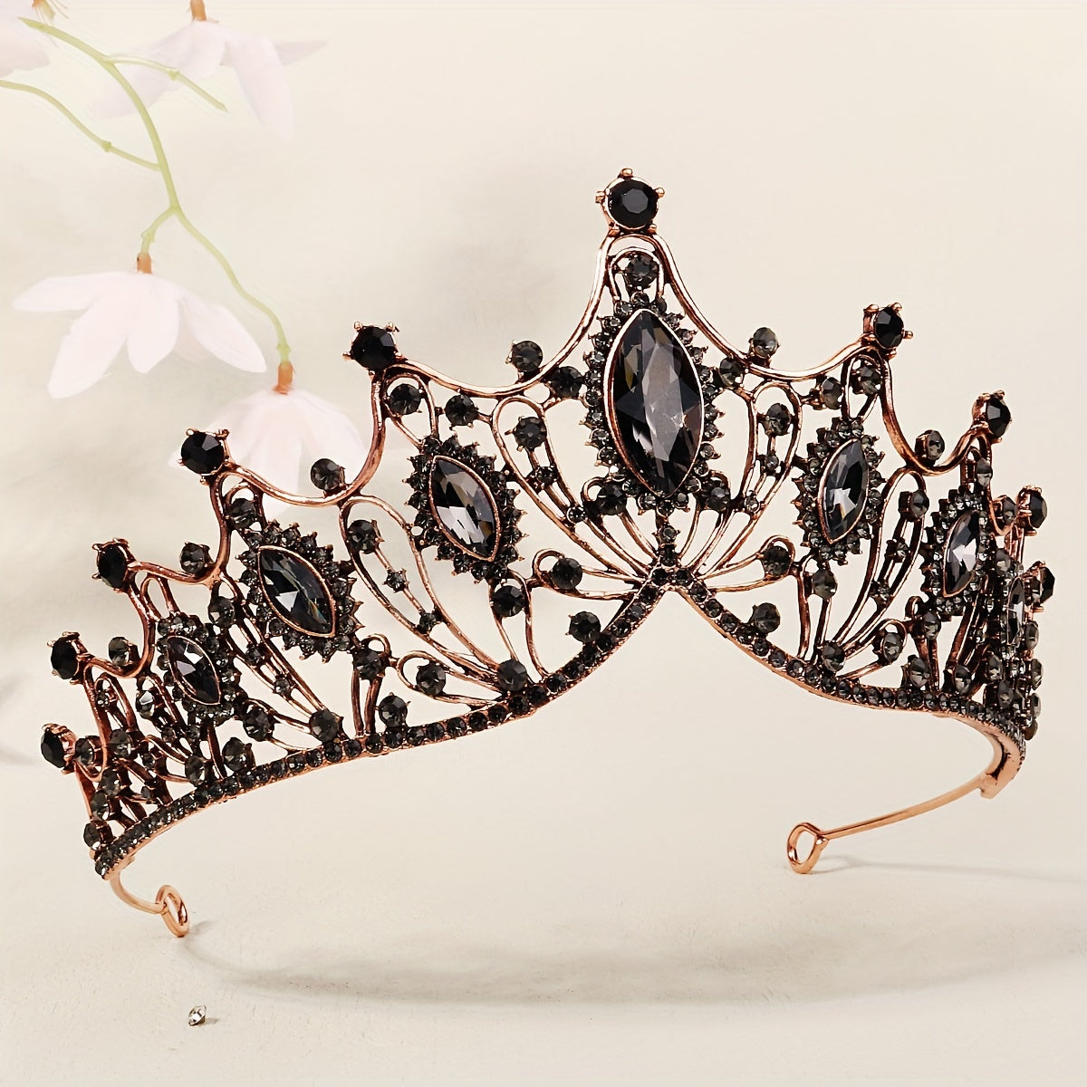 To'y va bayram uchun Rojdestvo bilan bezatilgan qora Barok to'y tiarasi