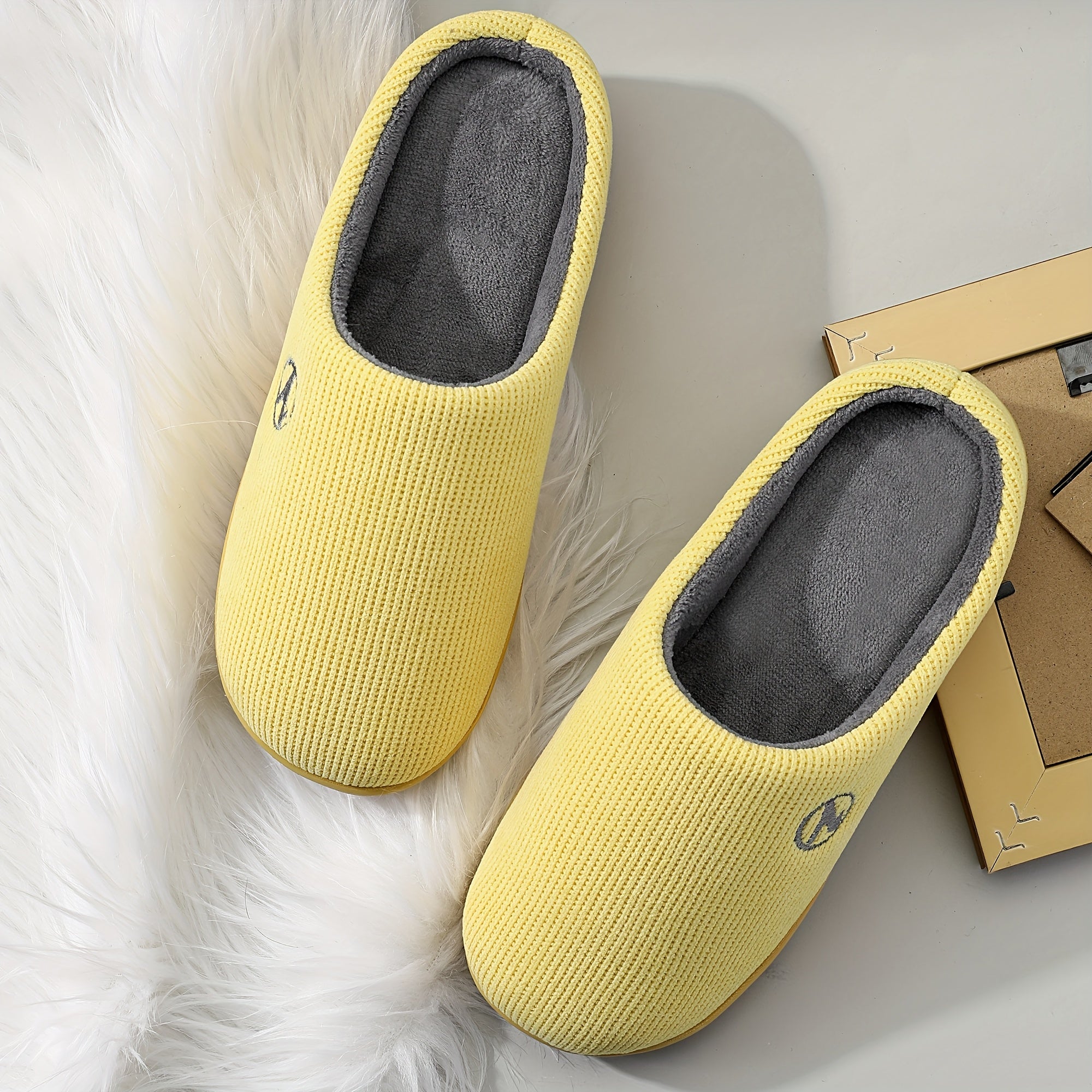 Unisex Warm Plush Slippers with Soft Sole Non-slip Comfortable Indoor Shoes