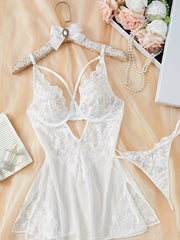 Ayollar uchun sexy uyqu ko'ylagi to'plami.