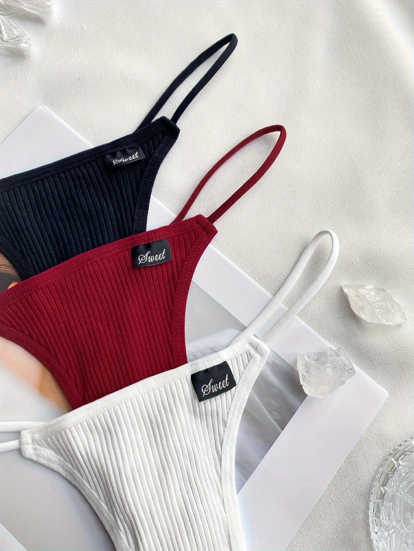 3-to'plam ayollar uchun shovqinsiz nafas oladigan yupqa thong ichki kiyimlar, bir xil rang