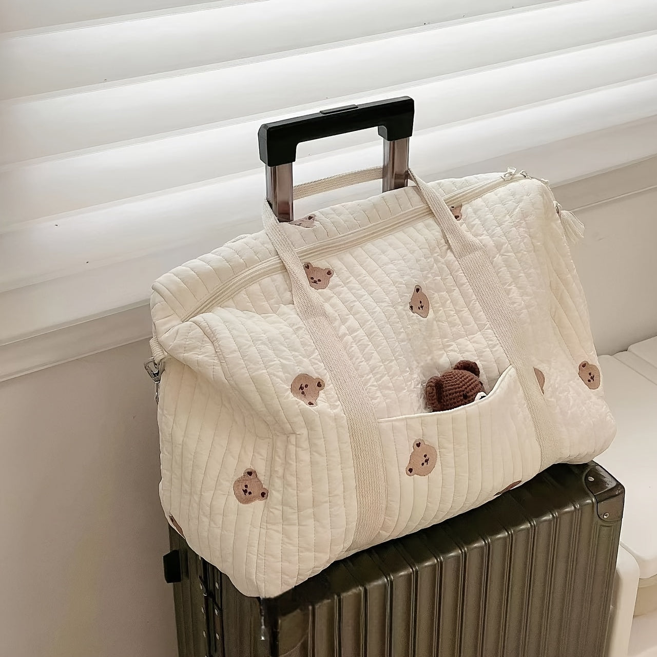 Bolso de pañal acolchado para mamás con bordado de oso, ligero de poliéster, con múltiples compartimentos