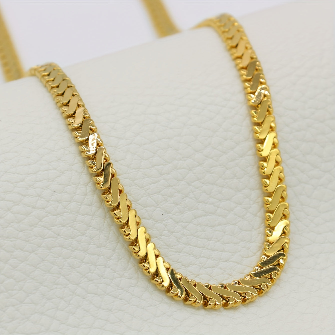 Gold-Plated Brass Necklace with Hip-Hop Influence 45.72cm for Weddings and Casual Wear