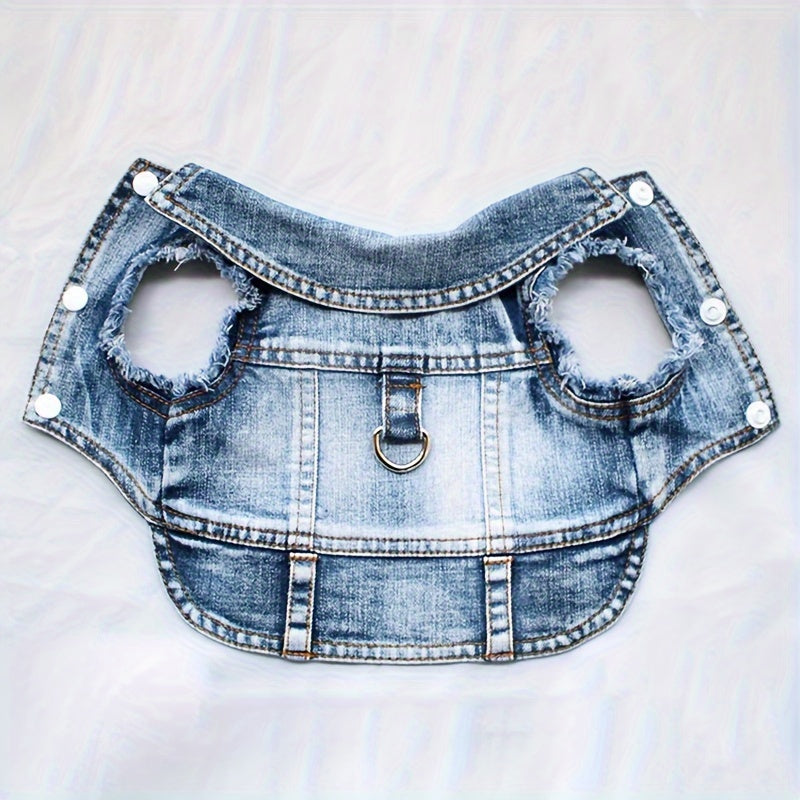 Жилет с двумя ремнями и зажимом для сцепления разработан для маленьких собак, таких как бишоны, тедди и померанцы, подходит для весны и осени, но может обнажать заднюю часть крупных собак.