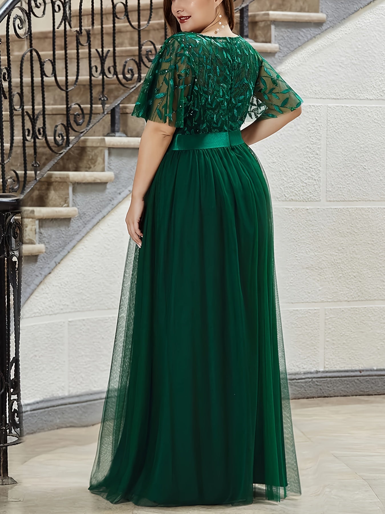 Women's Plus Size Emerald Green Lace-Trimmed Midi Dress with Belt