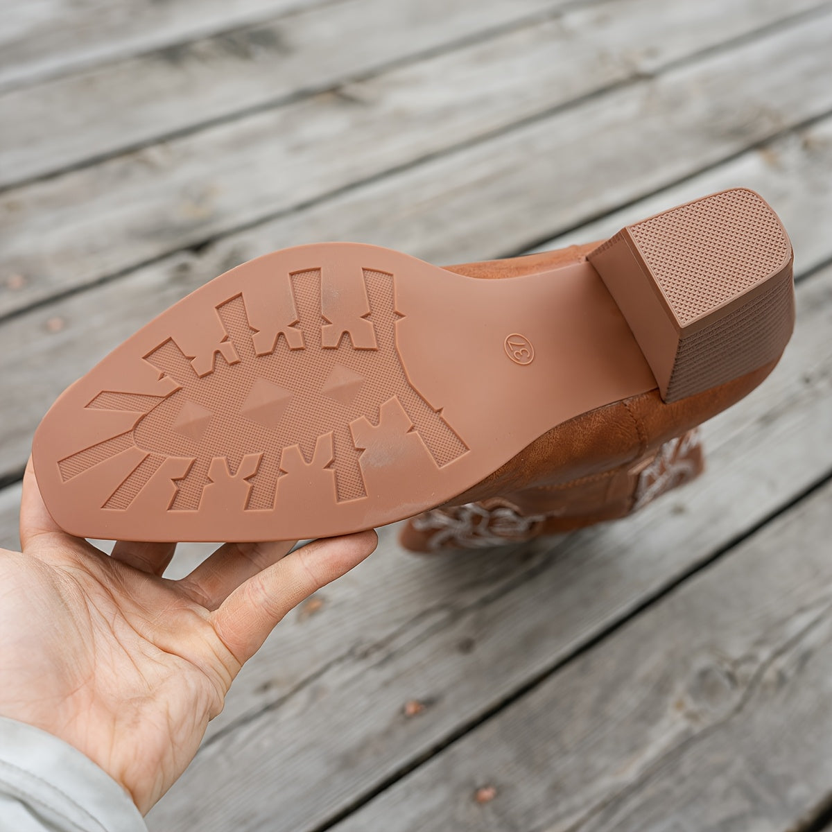 Женские сапоги из искусственной кожи миди-длина в стиле вестерн с вышивкой и массивным каблуком