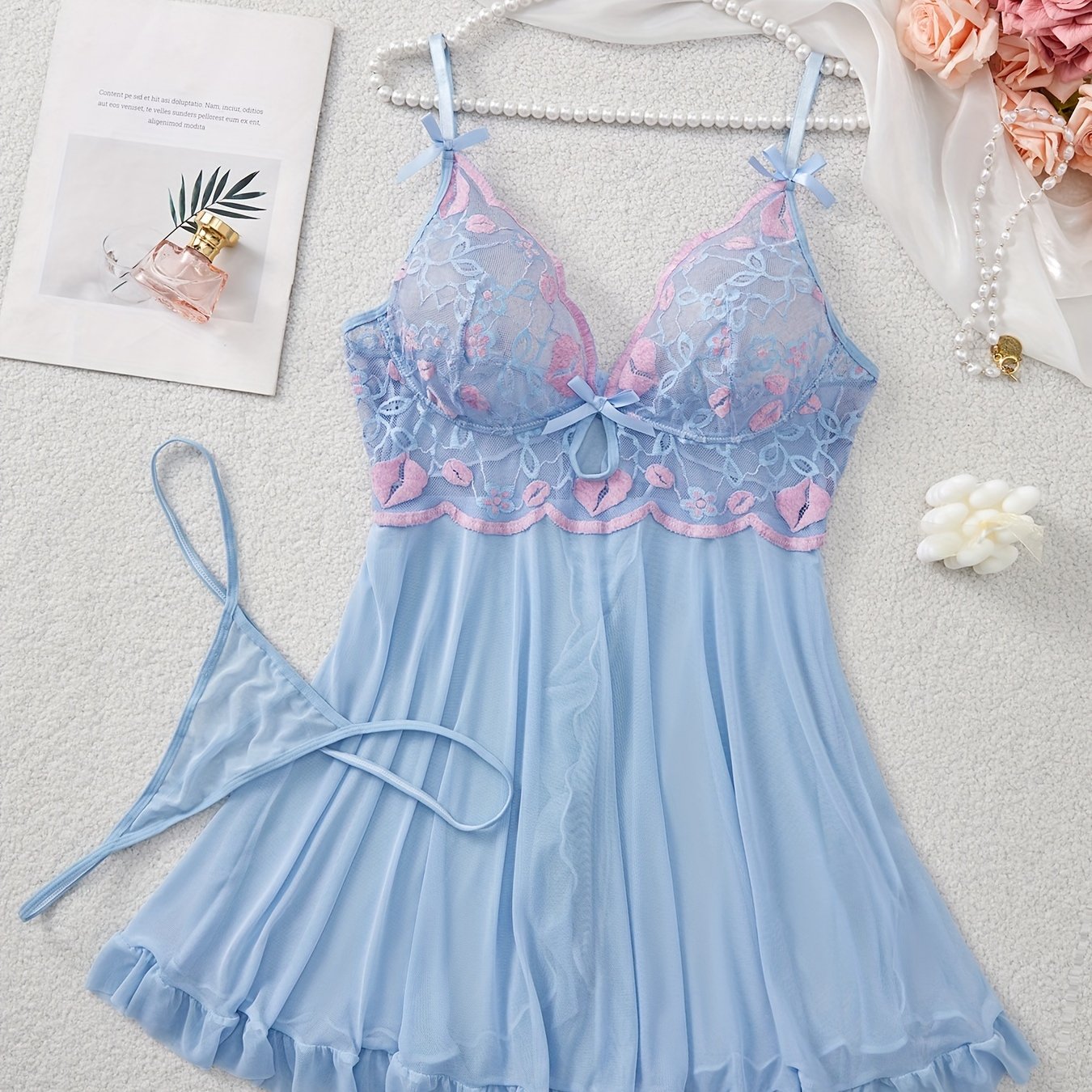 Комплект женского белья больших размеров с платьем, бэби-долл, рюшей, бантом и вышивкой
