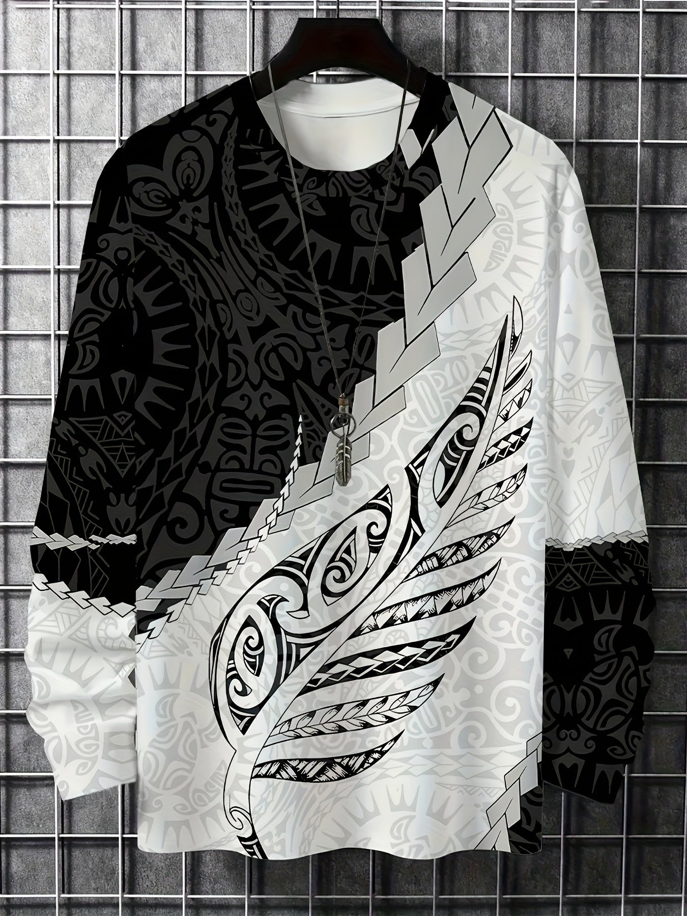 Men's Casual Long Sleeve Polyester T-Shirt with Round Neck and Random Print