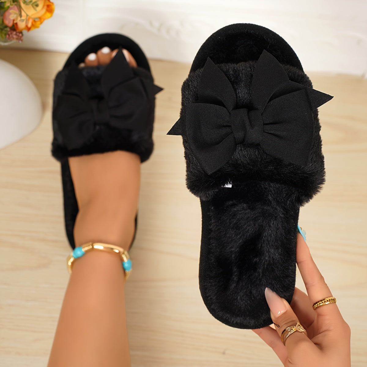 Women's Plush Indoor Slippers with Soft Bow, All-Season Comfort