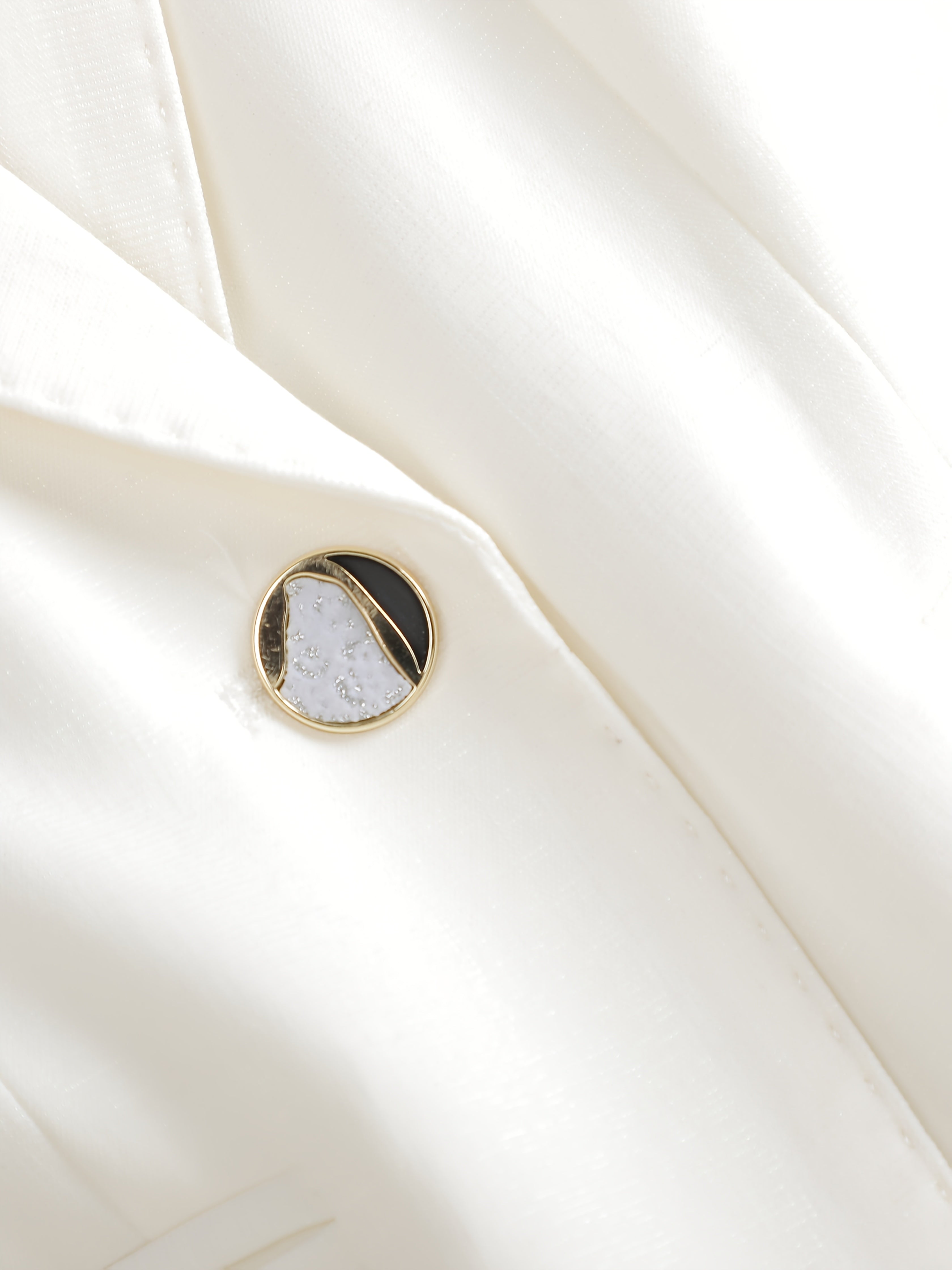 Plus Size Women's White Blazer with Three-Quarter Sleeves Slim Fit All Season