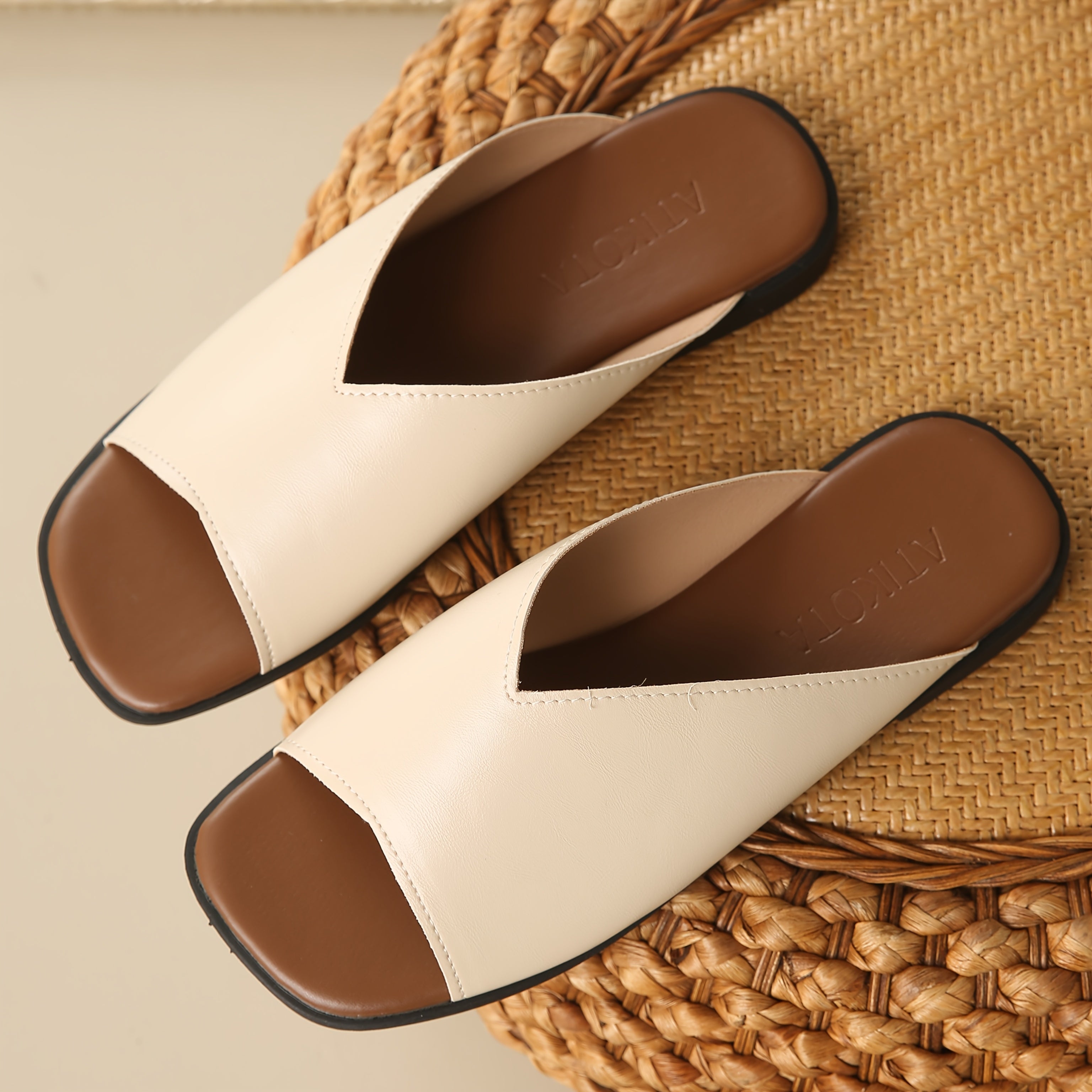 Women's Flat Sandals Black PU Slip-On Square Toe Casual Beach Shoes