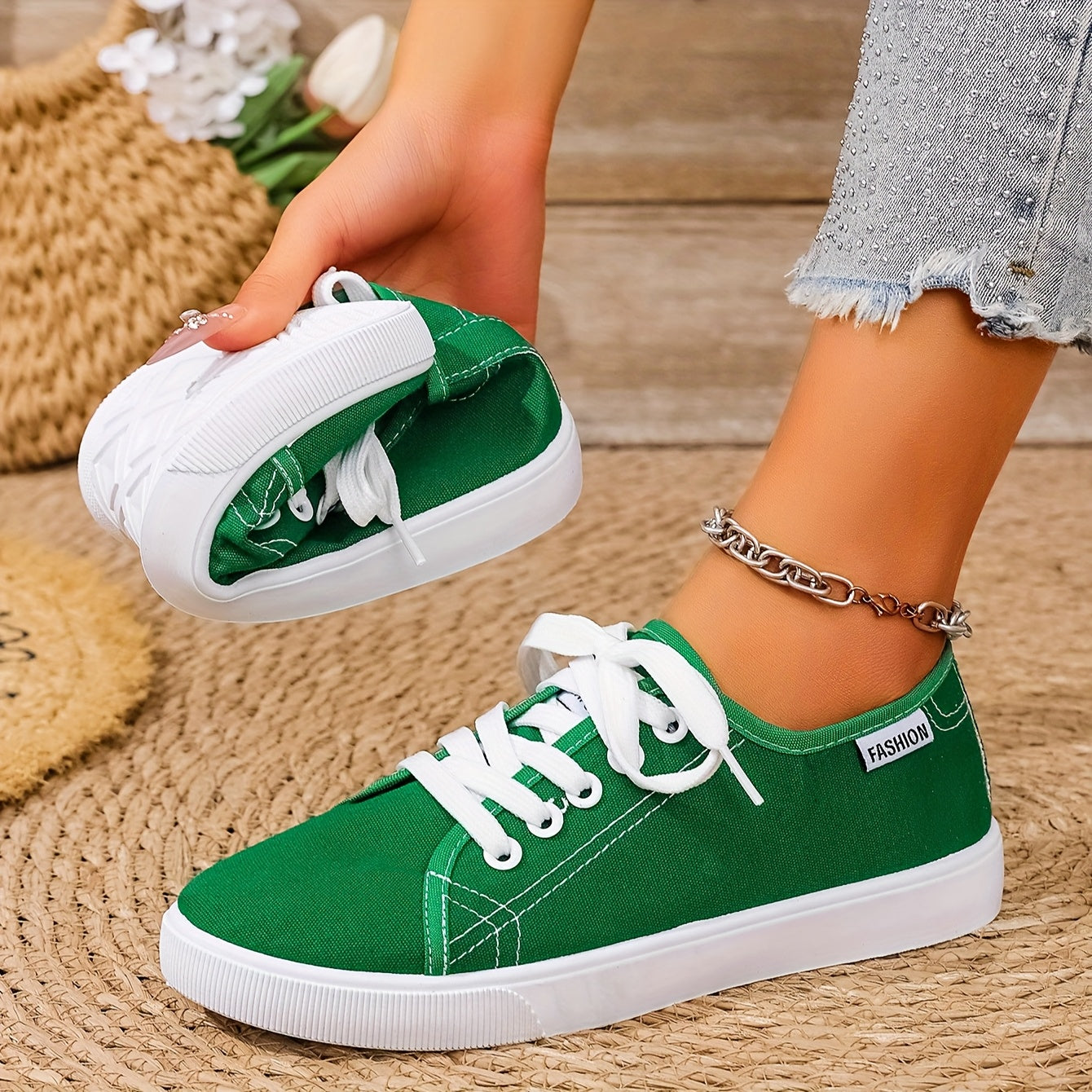 Women's Lightweight White Sneakers with Breathable Soft Sole for Casual Wear