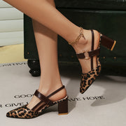 Zarif Ayollar uchun Leopard Print Yuqori Taqinlar - Chic Poyafzal Boshqichli Burchakli Taqin, Qahva Kamarlar bilan Oson Kiyniladigan Dizayn, Har qanday Holat uchun Mos