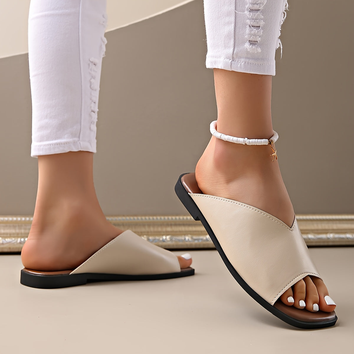 Women's Flat Sandals Open-Toe Summer Beach Shoes with Star Charm Ankle Bracelet