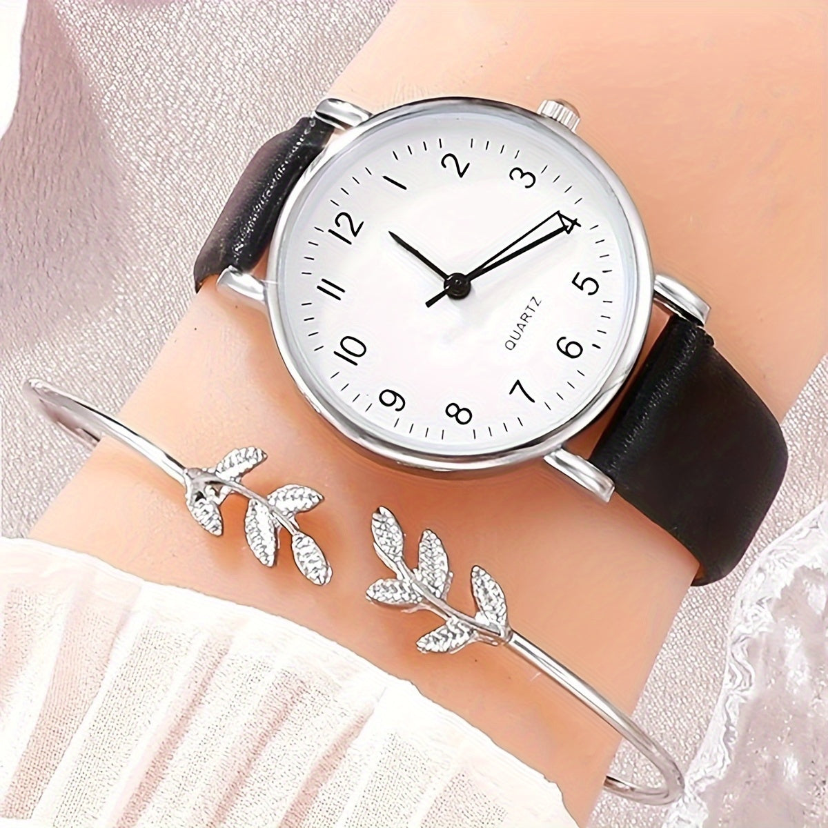 Ayollar uchun kvarts soat va yaproq bangle to'plami, charm strap va aniq displey bilan