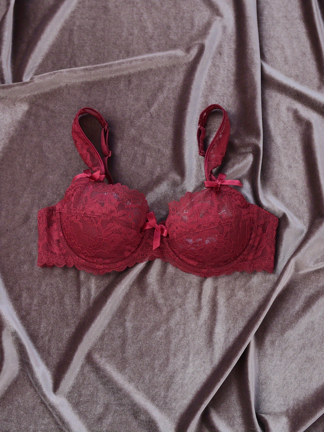 Lingerie Set with Lace and Bow Decoration for Women