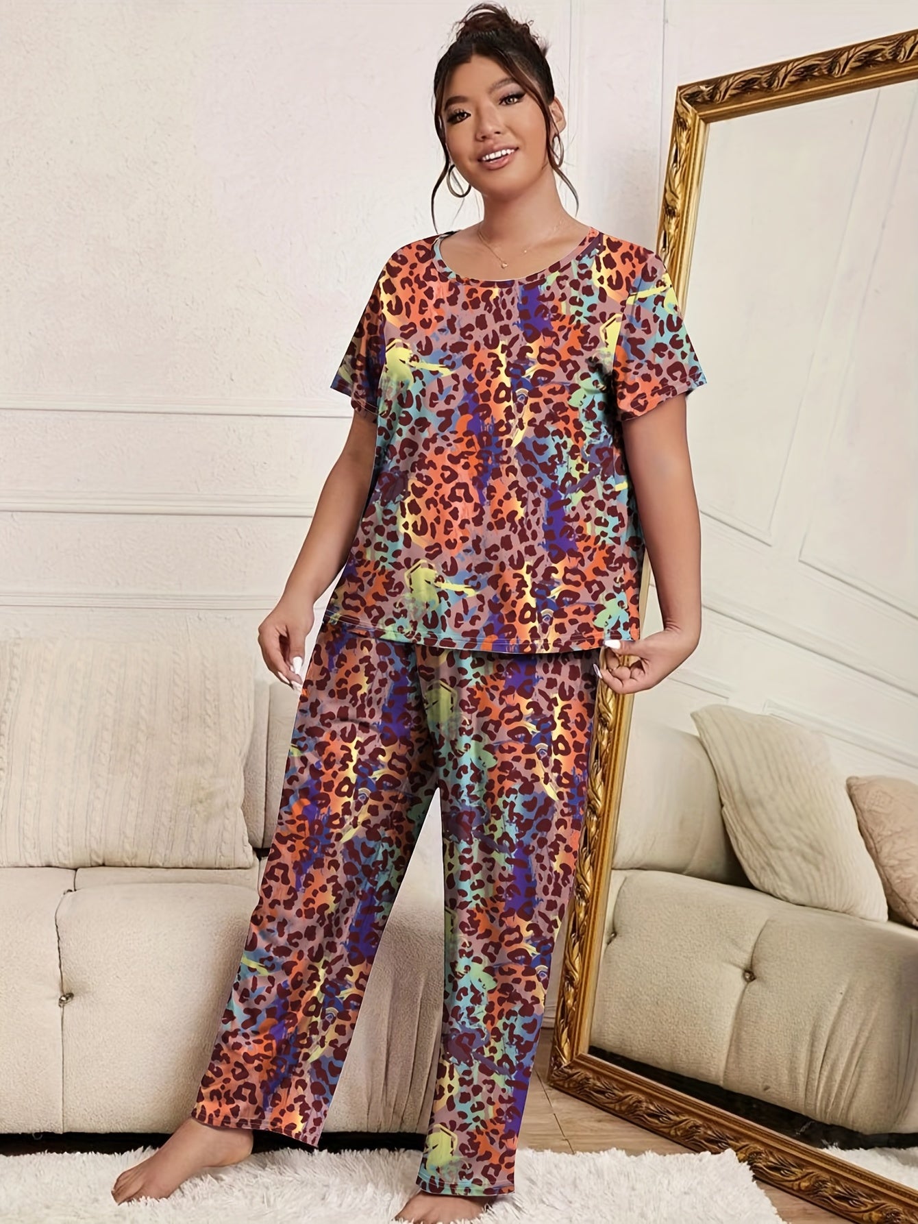 Ayollar uchun leopard bosma pijama to'plami Polyester trikotaj qisqa qolli uyqu kiyimi