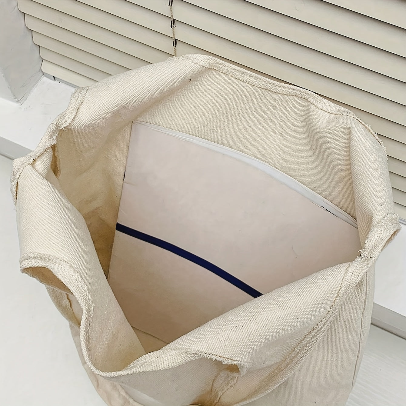 Women's Canvas Heart Tote Bag for Casual Shopping and Travel Beige Unpainted Edges