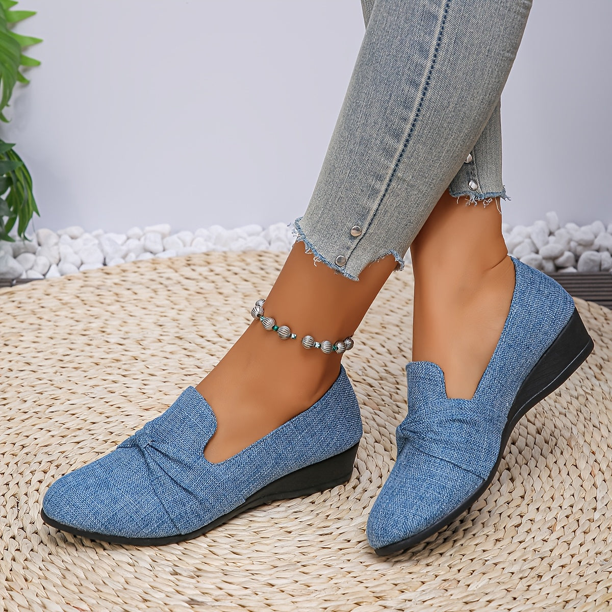 Женские туфли-лодочки на slip-on с однотонным цветом и заостренным носком, универсальная ткань, резиновая подошва