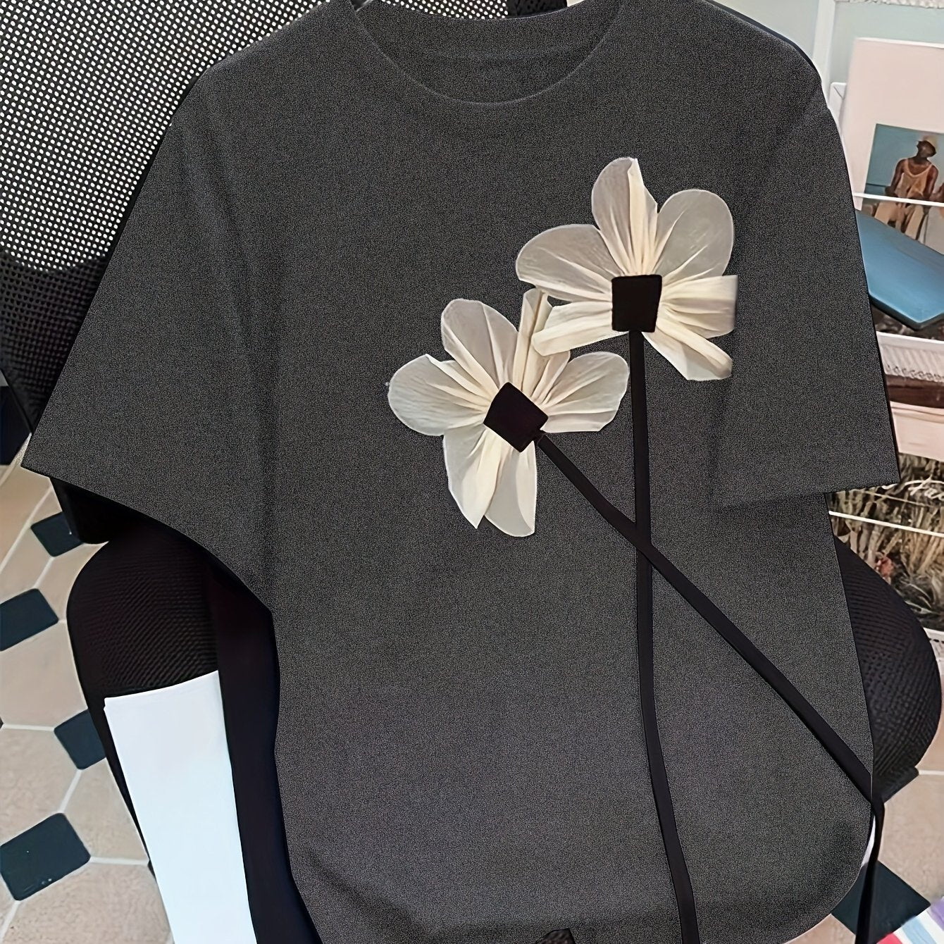 Women's Floral Casual T-Shirt with Contrast Lace and Crew Neck