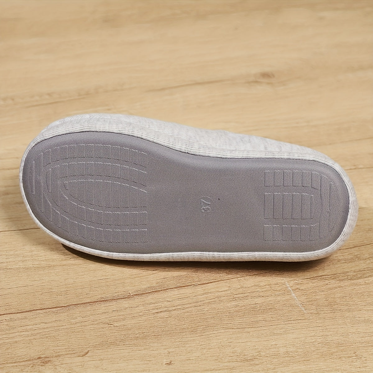 Women Slip-On Slippers Soft Fabric Flannel Non-Slip Indoor Casual