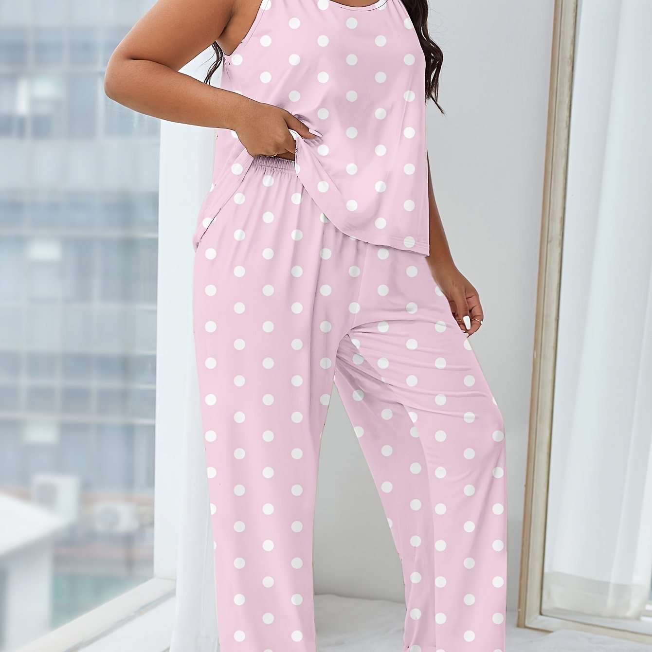 Женский комплект ночной одежды больших размеров с желтым горошком и безрукавными широкими брюками