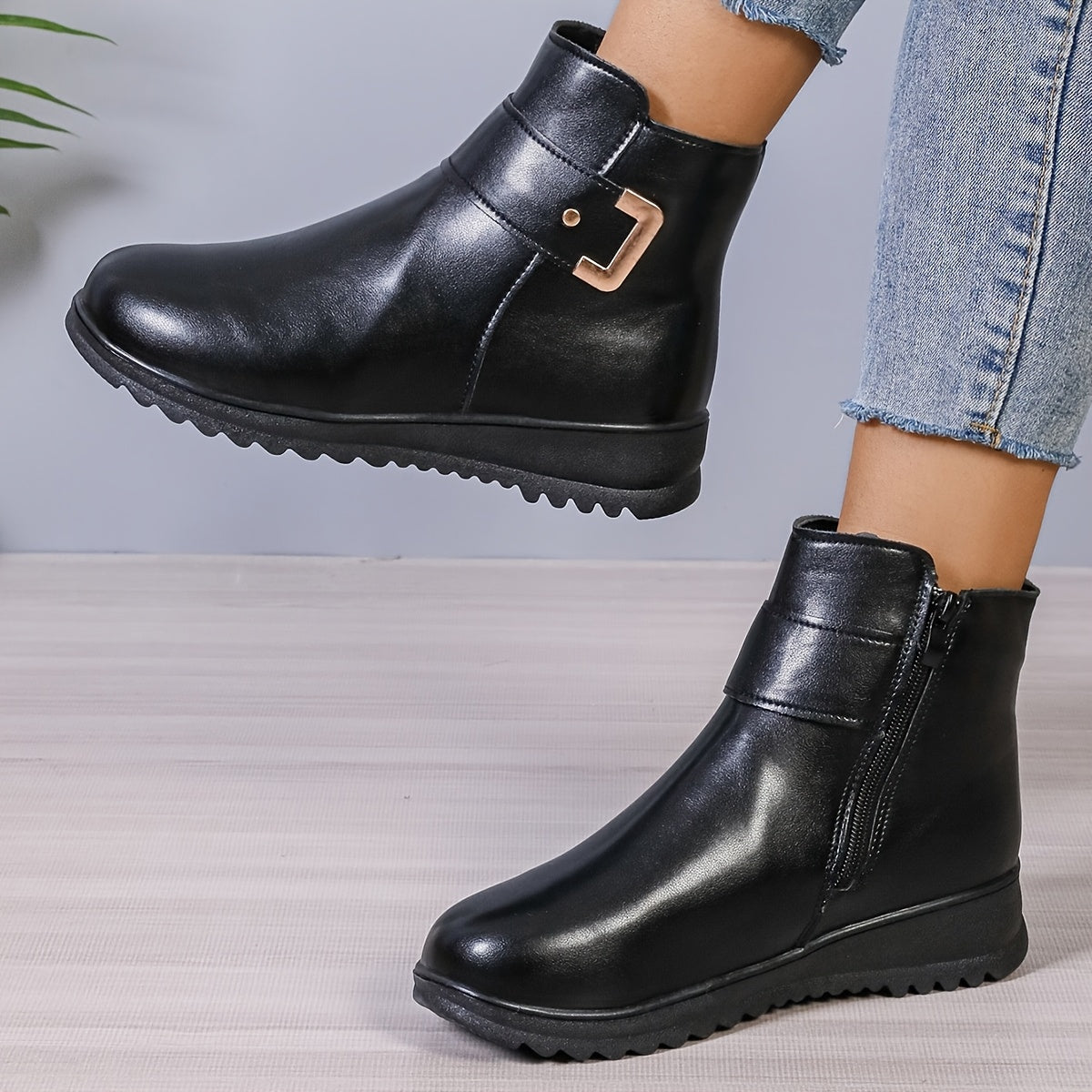 Women's Fleece-Lined Short Boots Thickened Regular Toe Winter Shoes