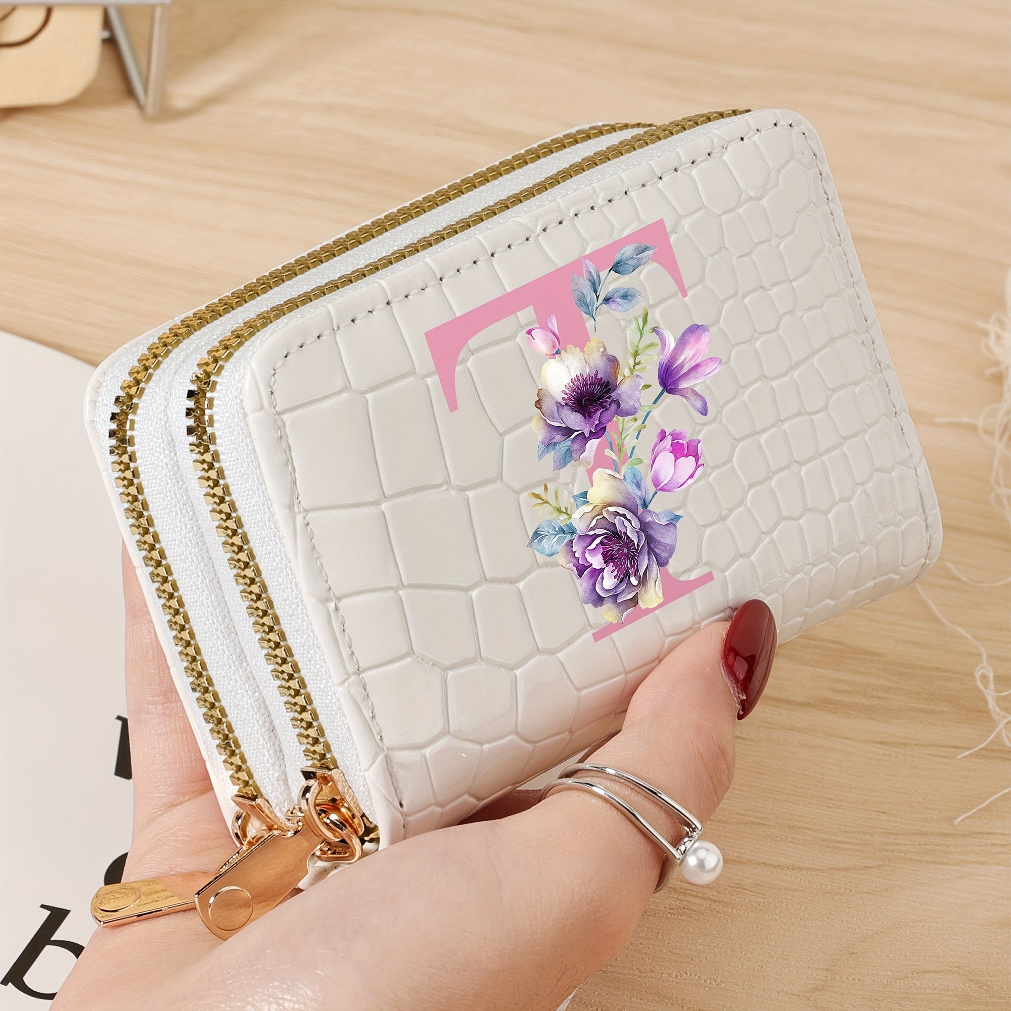 Стильный женский кошелек с крокодиловым узором и дизайном "P", сумка с двойной молнией черного, белого и розового цветов. Модная монетница для путешествий и повседневного использования, школьный аксессуар с текстурой.