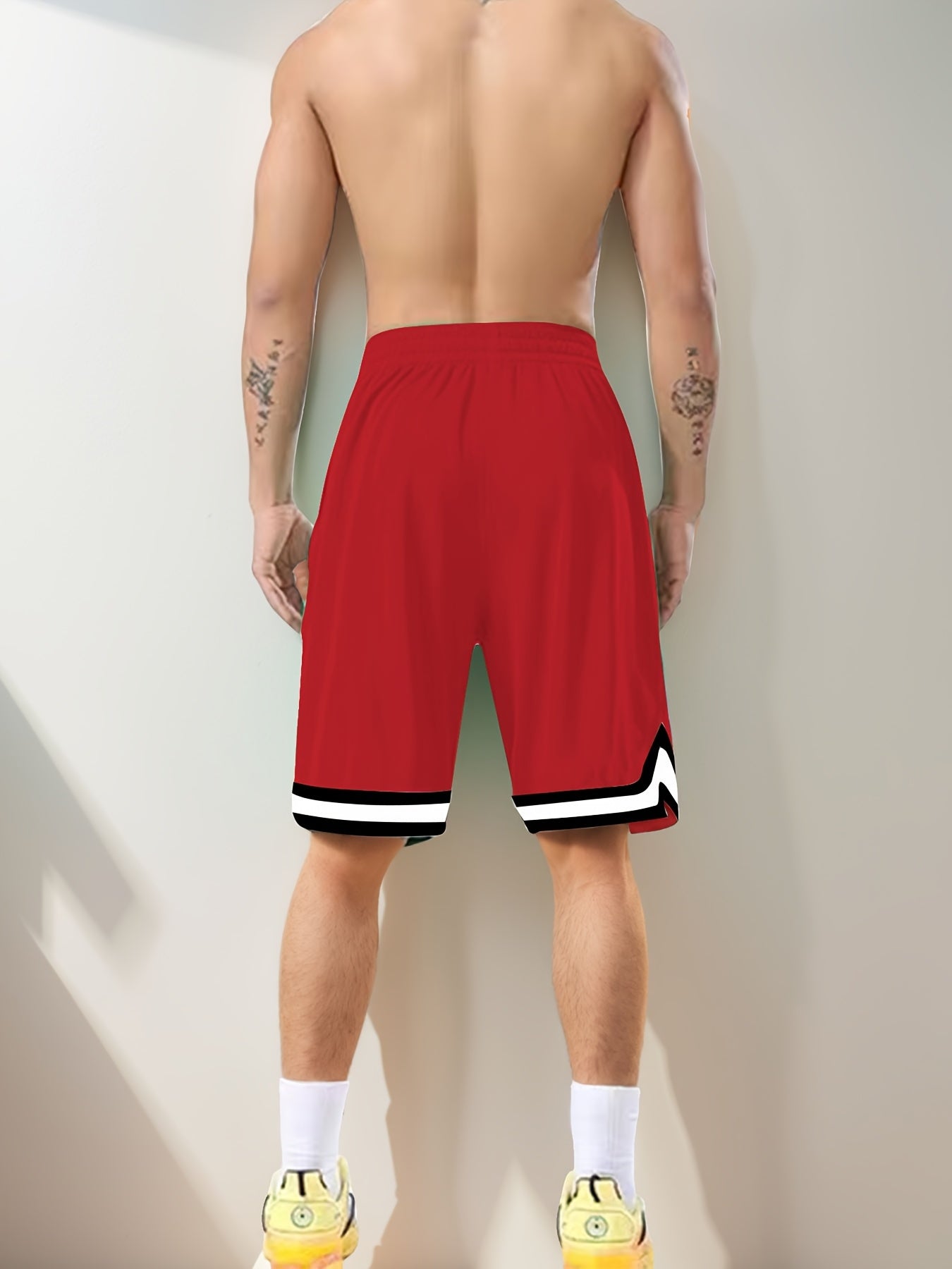 Yengil elastik bel plus-size sport shortlari, mustahkam ranglarda, bahor, yoz va kuzda tasodifiy qulaylik uchun mukammal. Cho'tka matodan tayyorlangan, cho'ntaklari bor.