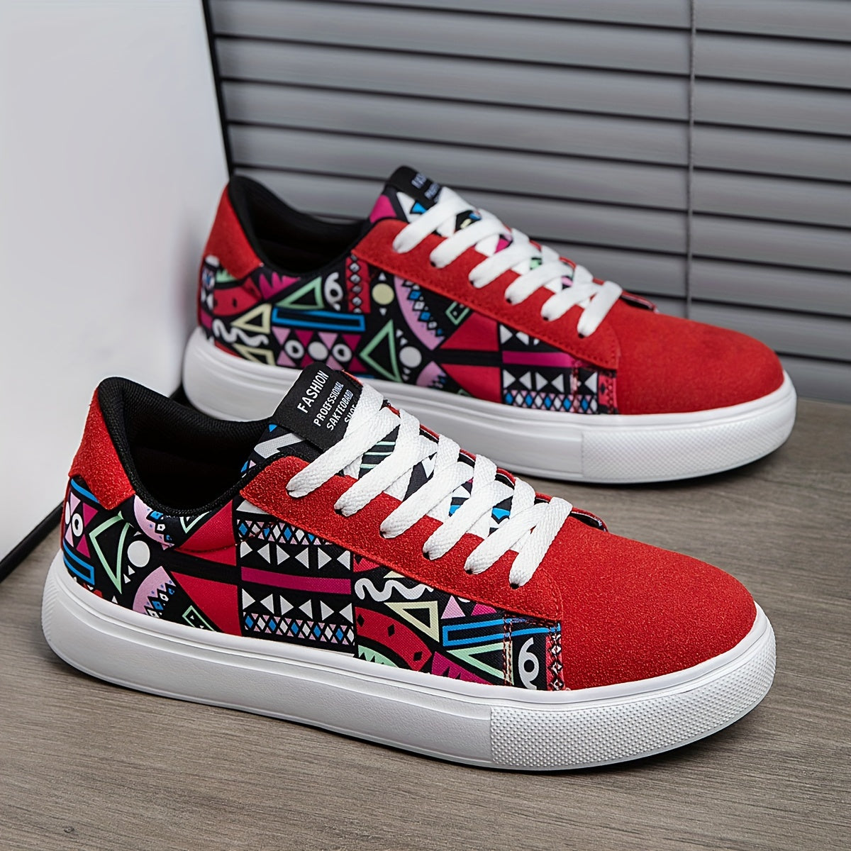 Men's Skate Shoes Non-Slip Sole Lightweight Casual Street Style Sneakers for Outdoor Activities