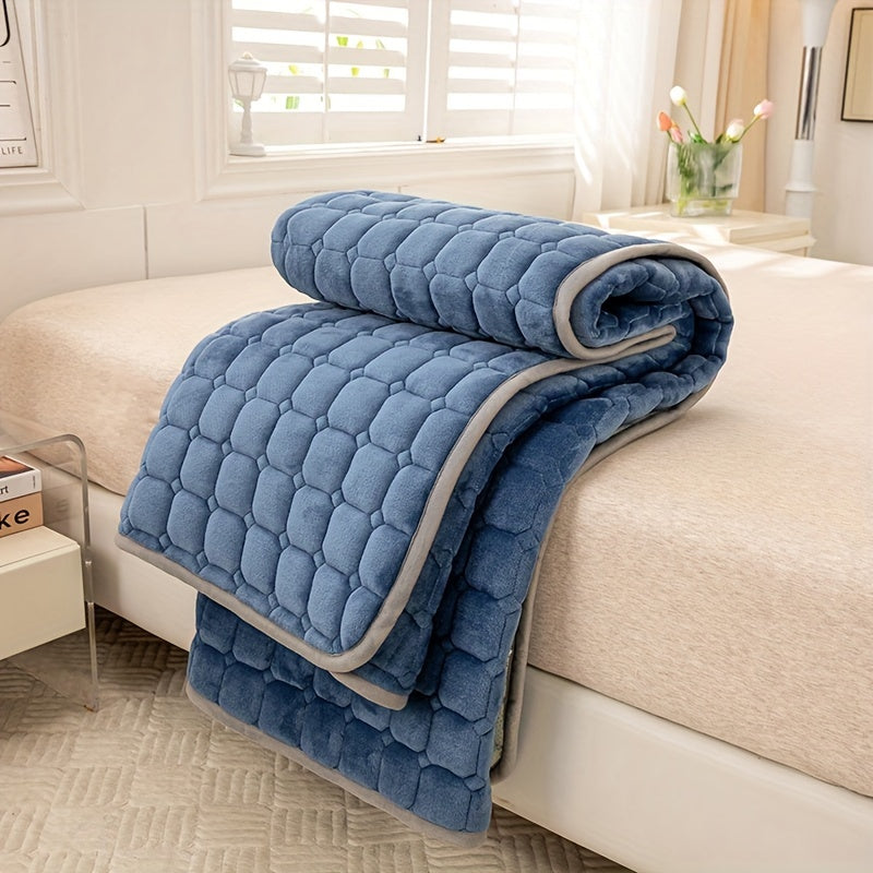 Thick Milk Velvet Checkered Mattress Protector Bedspread Cover for Winter