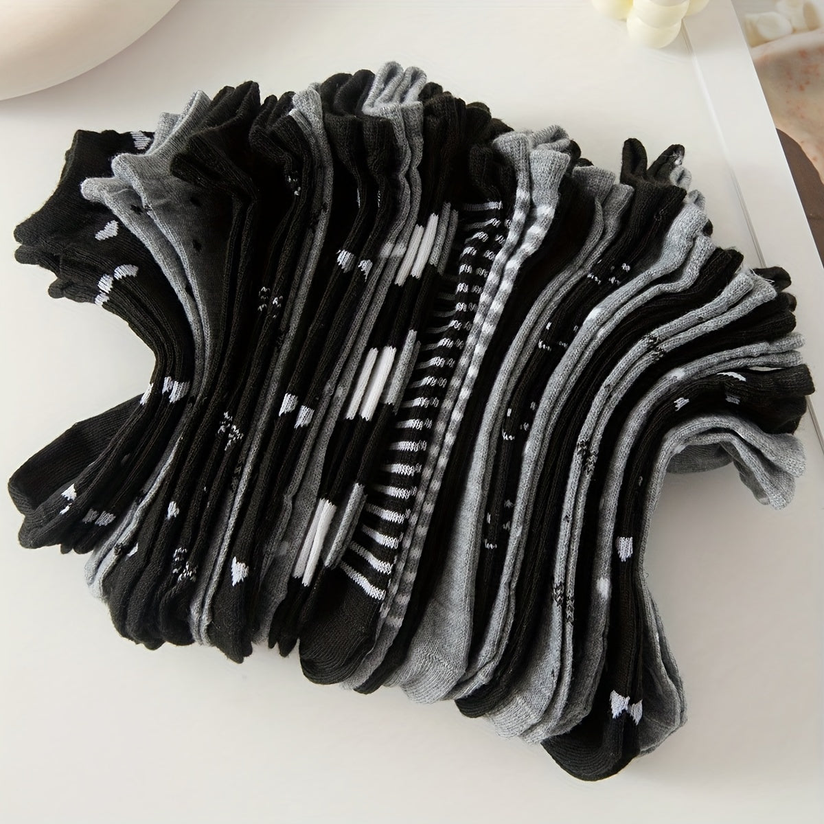 Women's Ankle Socks Black Grey Geometric Pattern 10 Pairs Knit Fabric Spandex