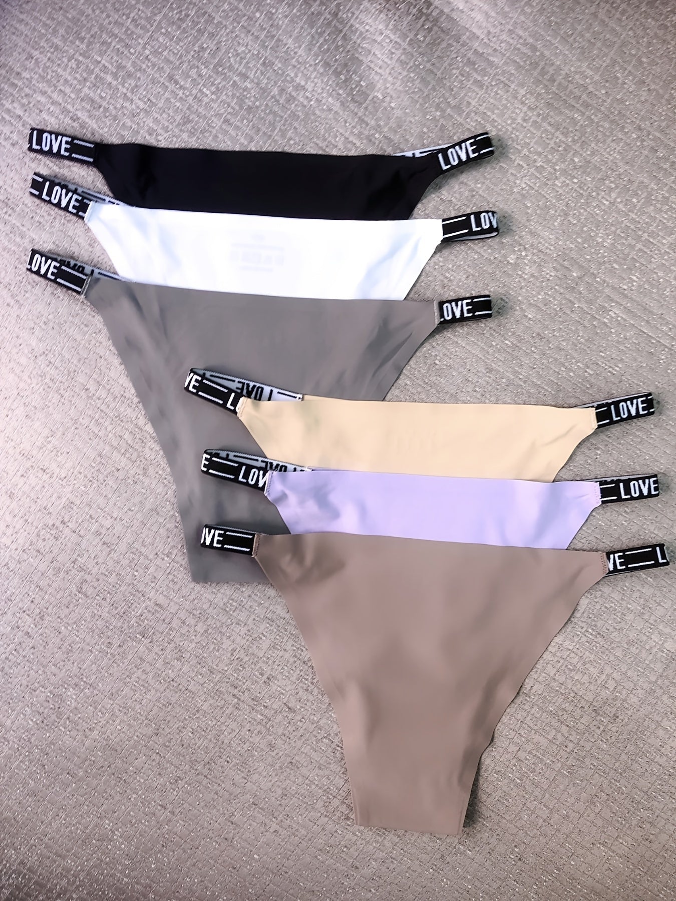 Panties tanga sin costuras para mujer, pack de 6, de nylon transpirable, ropa interior cómoda

Source:
Women Seamless Thong Panties 6-Pack Breathable Nylon Comfortable Underwear