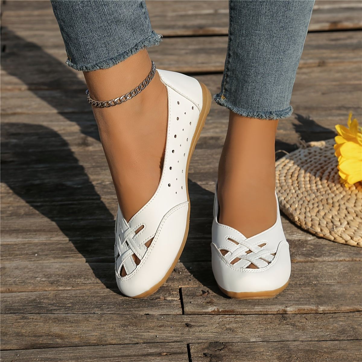 Women's Casual Flat Shoes Hollow Design Rubber Sole Non-Slip Comfortable