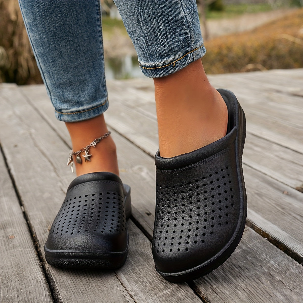Unisex Black EVA Clogs Lightweight Non-Slip Summer Garden Shoes