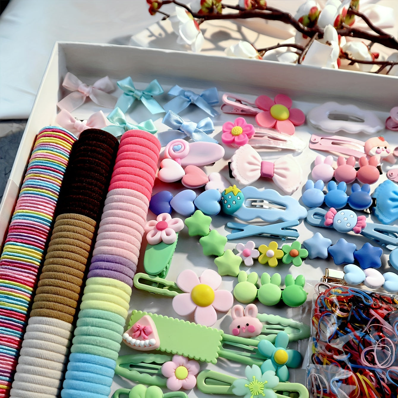 Hair Accessory Set with 2170 Pieces Floral Resin Clips and Seamless Bands for Girls and Women
