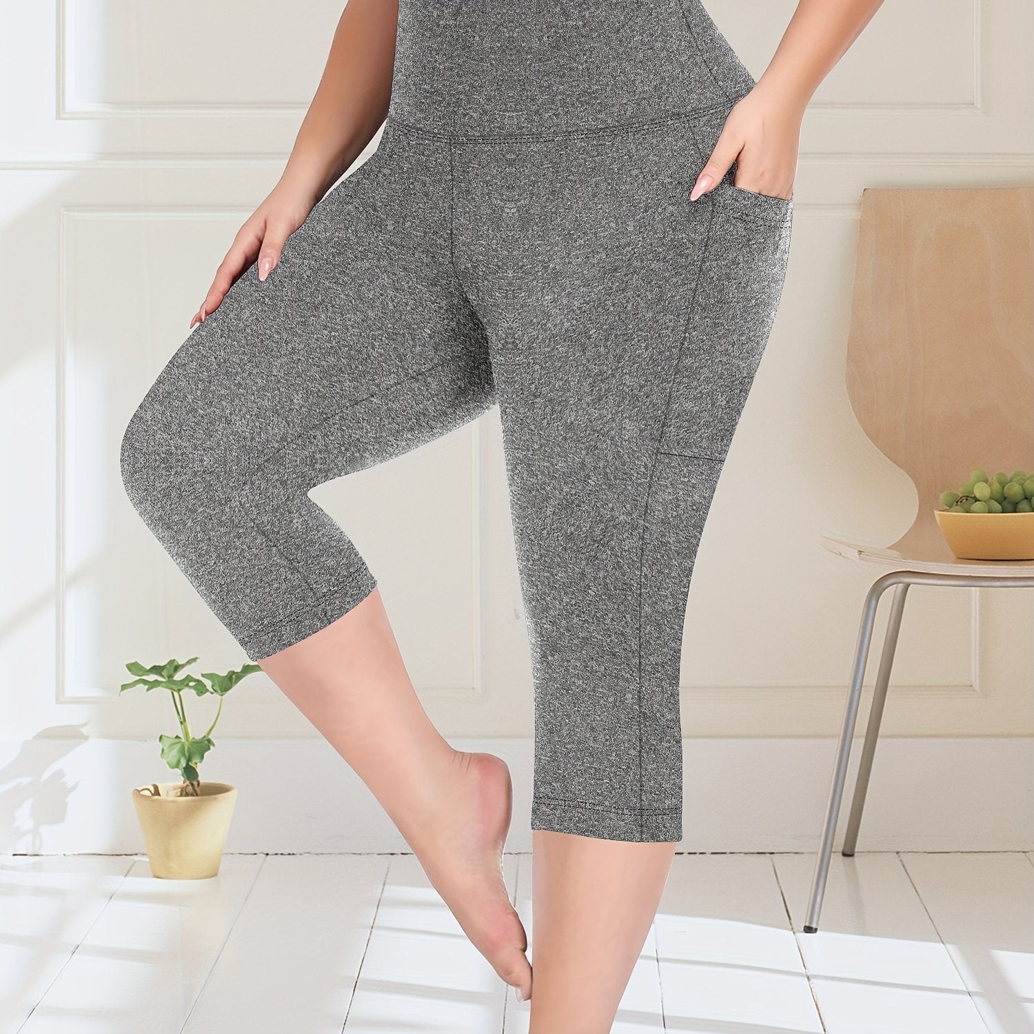 Plus Size High-Waisted Capri Pants Yoga Leggings with Pockets Summer Black