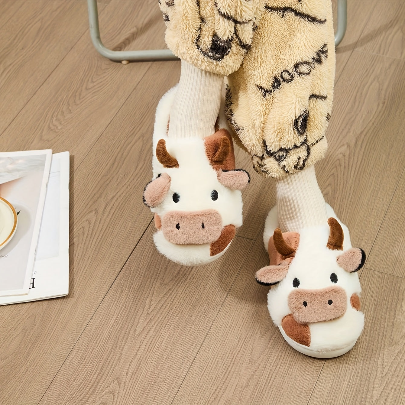 Women's Plush Cow Slippers Warm Thickened Couple's Half-Wrap Footwear