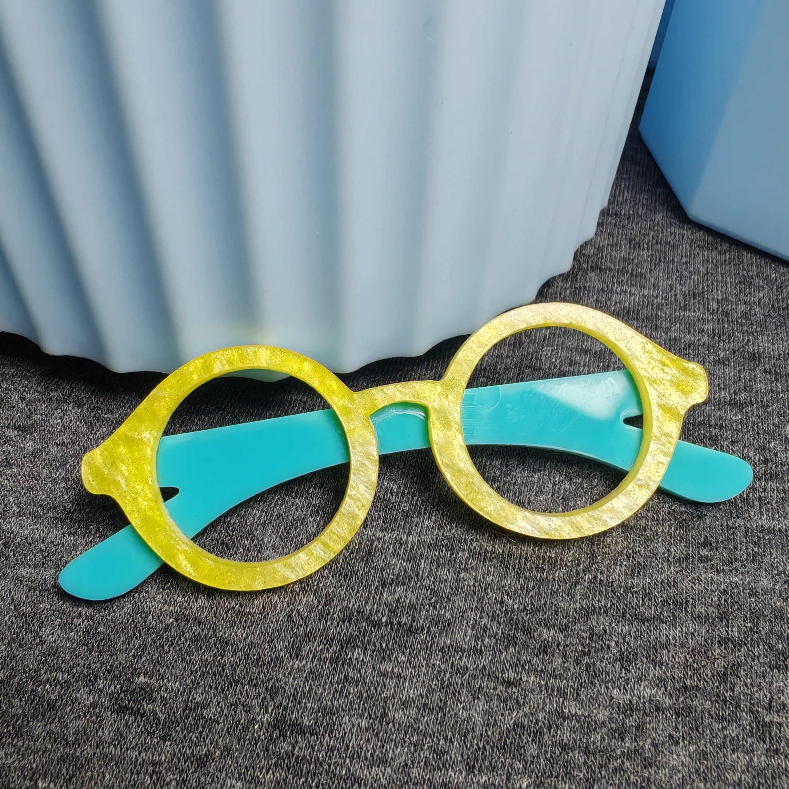 Vintage Cartoon Brooch Yellow Acrylic Glasses Pin Irregular Shape Jewelry Accessory