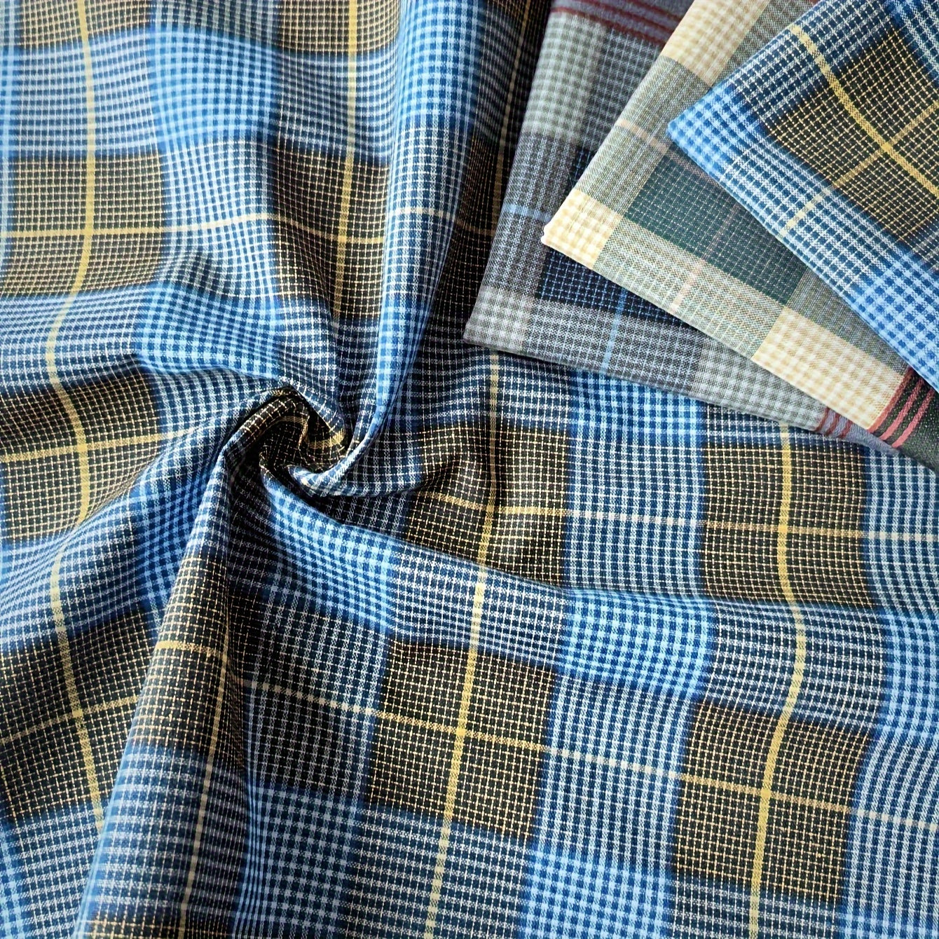 Set of 3 Woven Cotton Handkerchiefs with Yarn-Dyed Stripes Lightweight and Washable 39.62cm Square