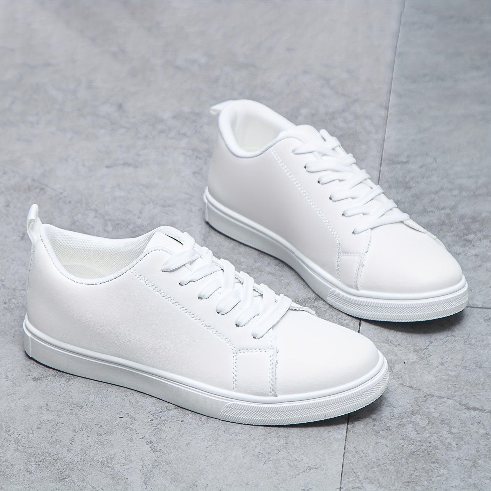 Men's Skate Shoes Youth Durable Non-Slip Sole Lace Up Casual Sneakers