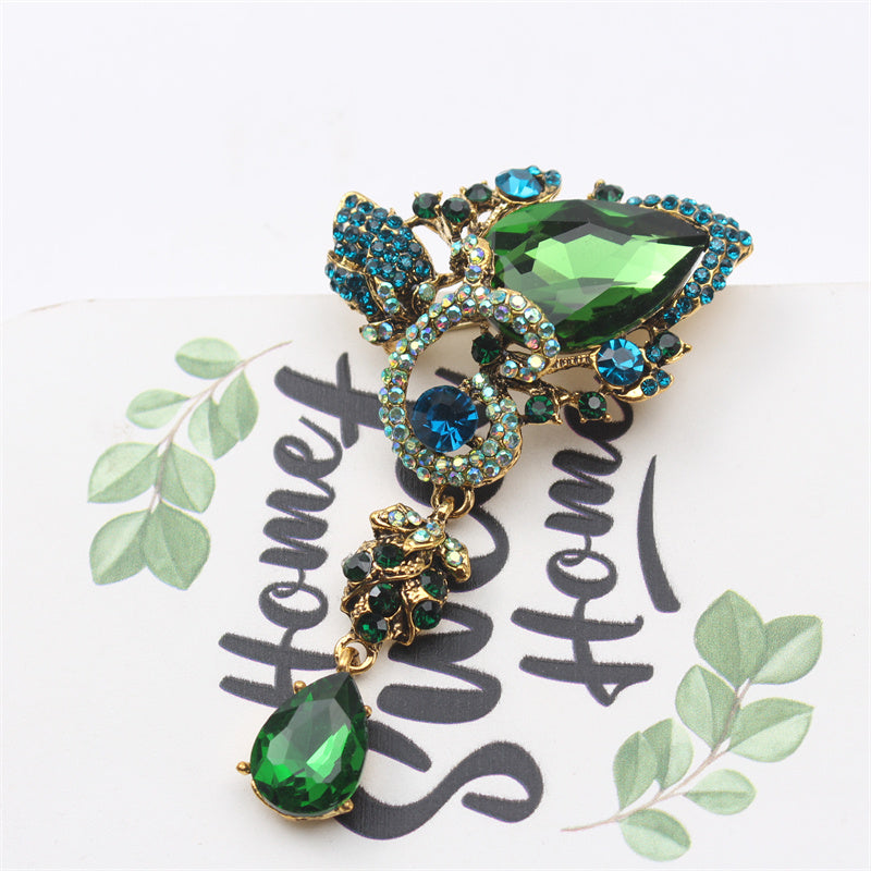 Vintage Floral Brooch with Rhinestones Enamel Pin for Dresses and Coats Greenery Pendant Jewelry Gift