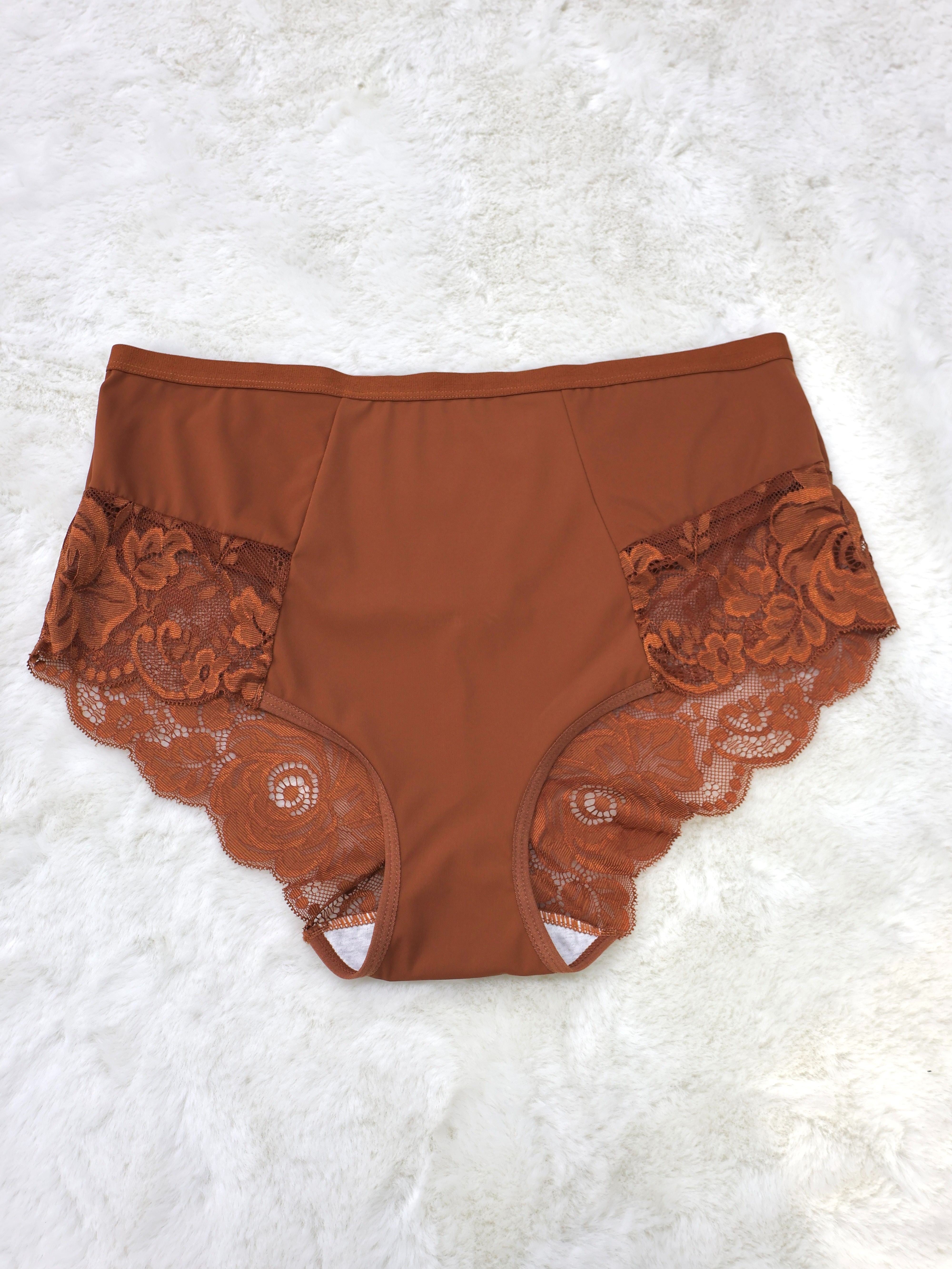 Ayollar uchun 3 ta to'plam, keng o'lchamdagi dantel qirralar bilan bezatilgan ichki kiyimlar, o'rtacha balandlikda va jozibali, nafas oladigan trikotaj matodan tayyorlangan (90% poliamid, 10% elastan), bir rangli va dantel tafsilotlari bilan, 165gsm.