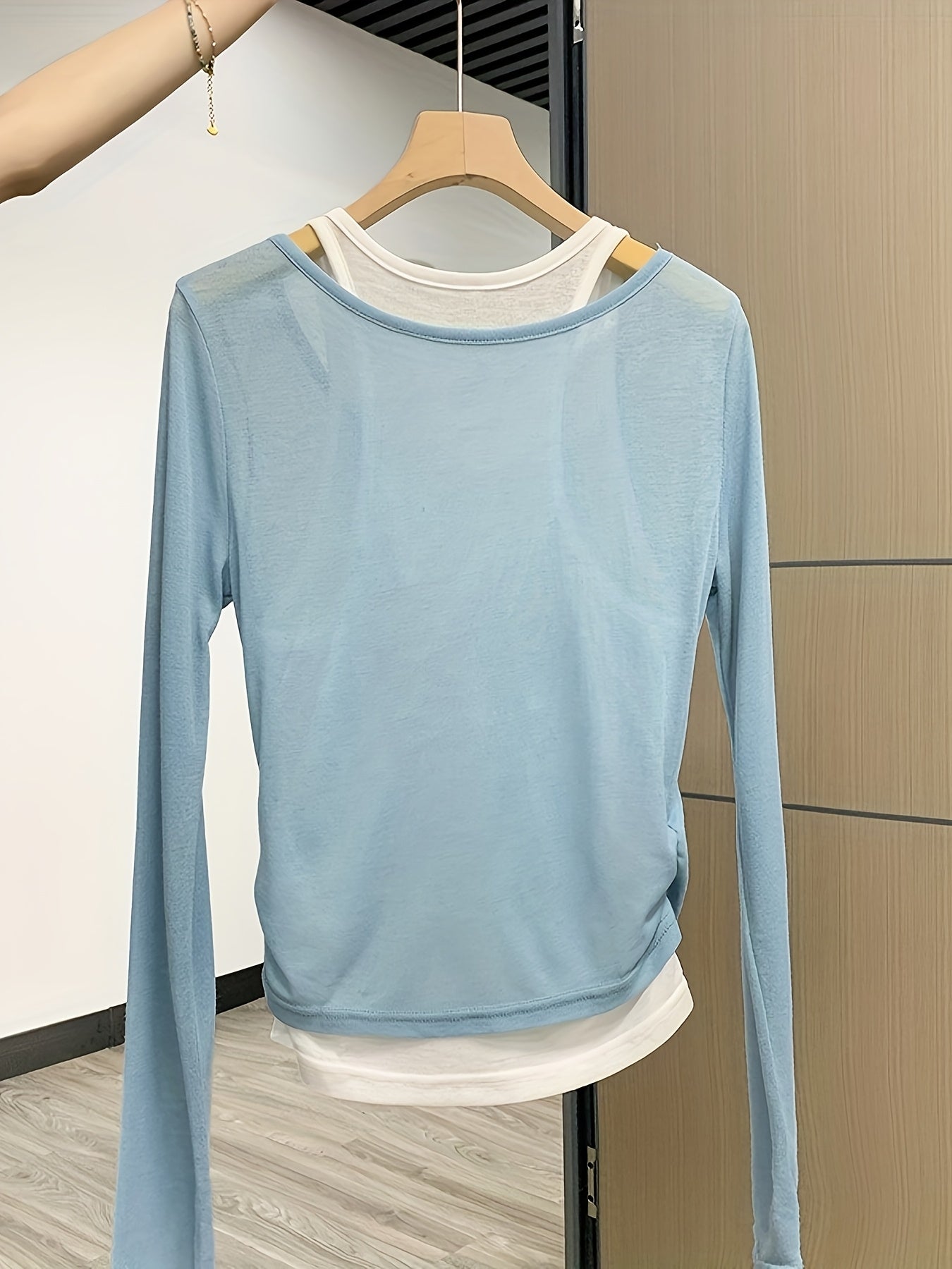 Women's Black and White Color Block Long Sleeve Top for Fall 2024 Slim Fit Knit Fabric