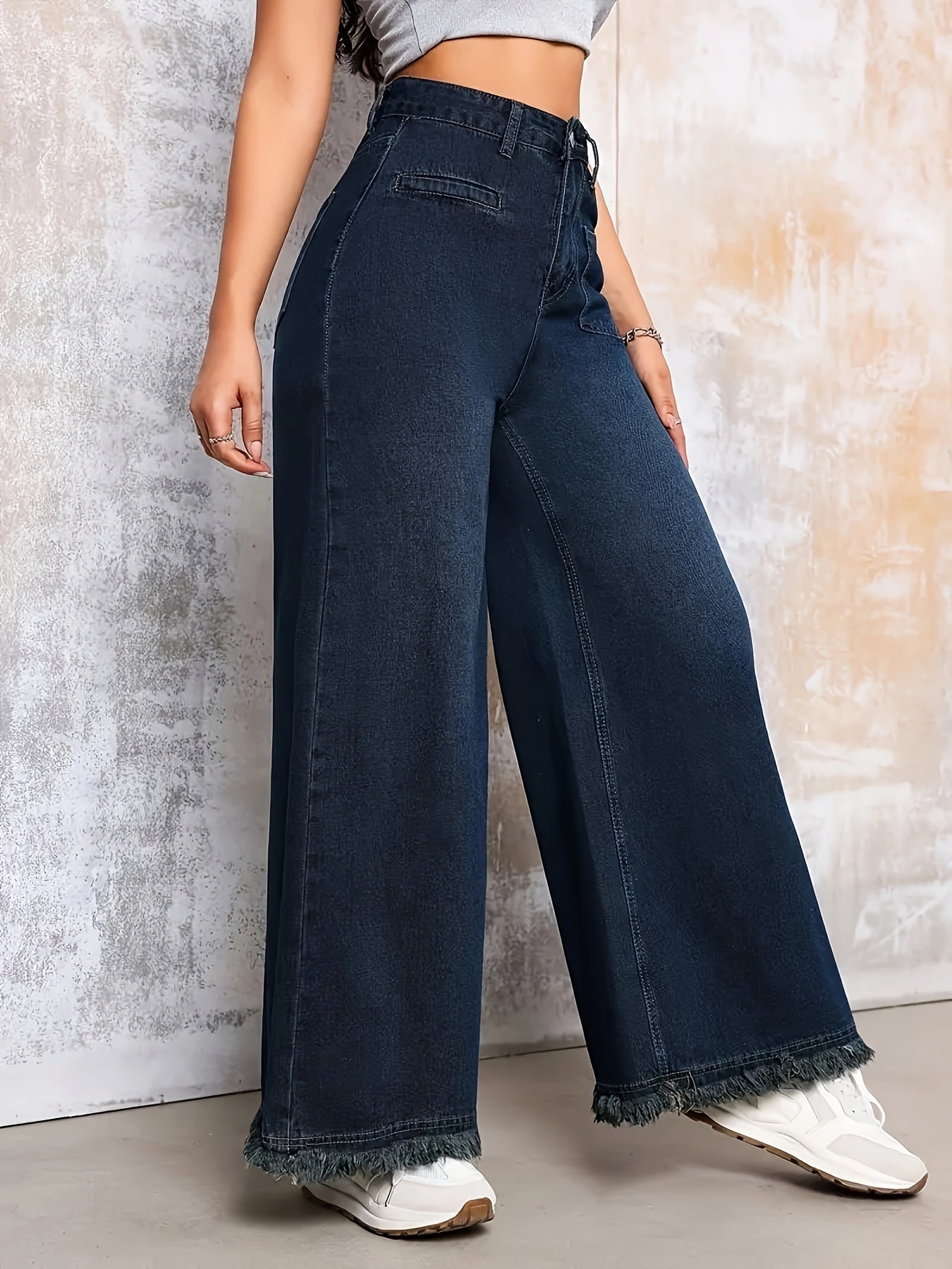 Women's High-Waist Flare Jeans with Raw Hem Stretch Denim for All Seasons