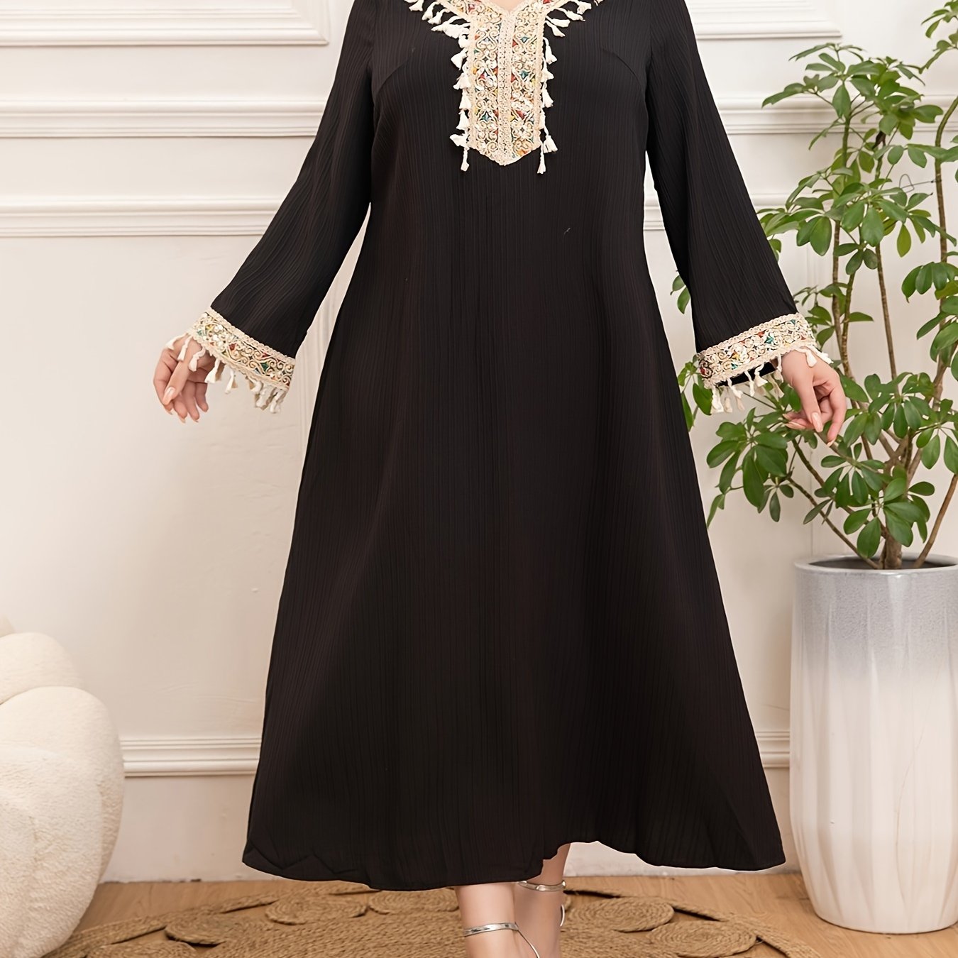 Women's Plus Size Ethnic Embroidered V-Neck Dress Long Sleeve Belly Hiding