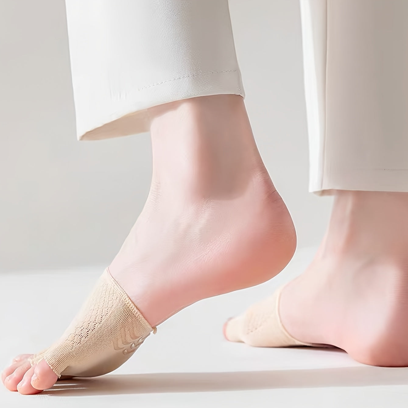 Ayollar uchun ultra ingichka besh barmoqli yuqori qadamli ochiq oyoqli qulay tashqi sandal kiyim