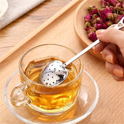 Infusor de té de acero inoxidable en forma de corazón con mango largo y colador de malla fina