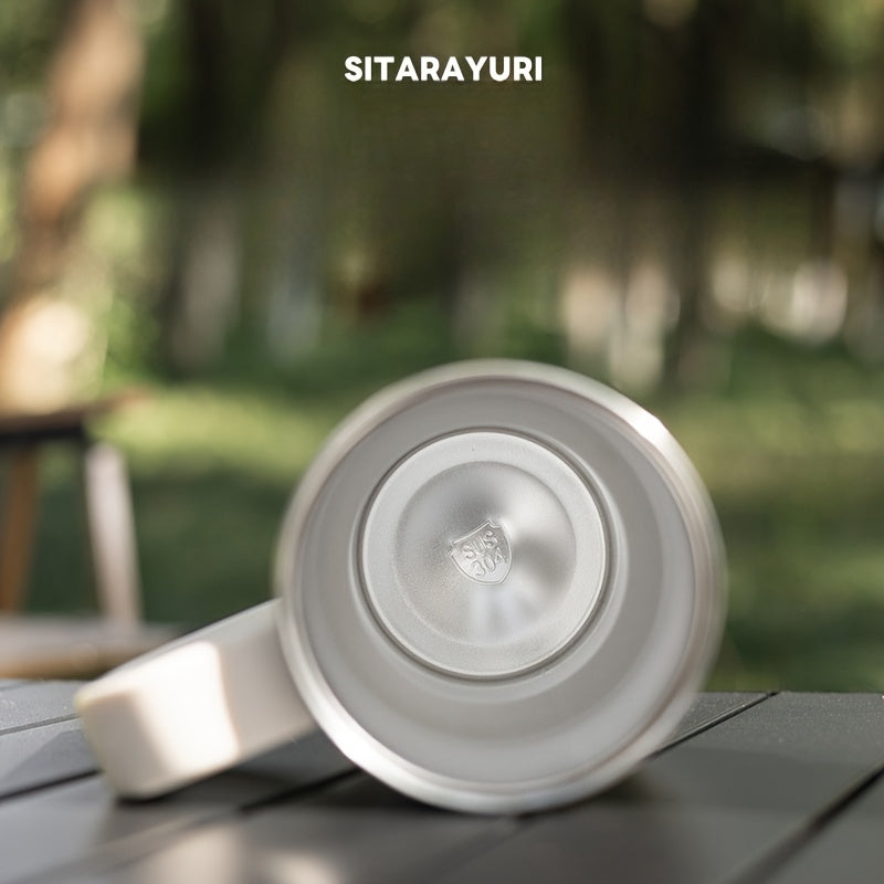 900ml Izolyatsiyalangan zanglamaydigan po'latdan yasalgan tumbler, quvurlik bilan, choyshab bilan, tashqi sayohat, sport uchun qayta ishlatiladigan va suv o'tkazmaydigan