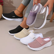Ayollar oq Slip-On sport poyafzallari nafas oladigan tarmoq bilan kundalik yozgi qulaylik