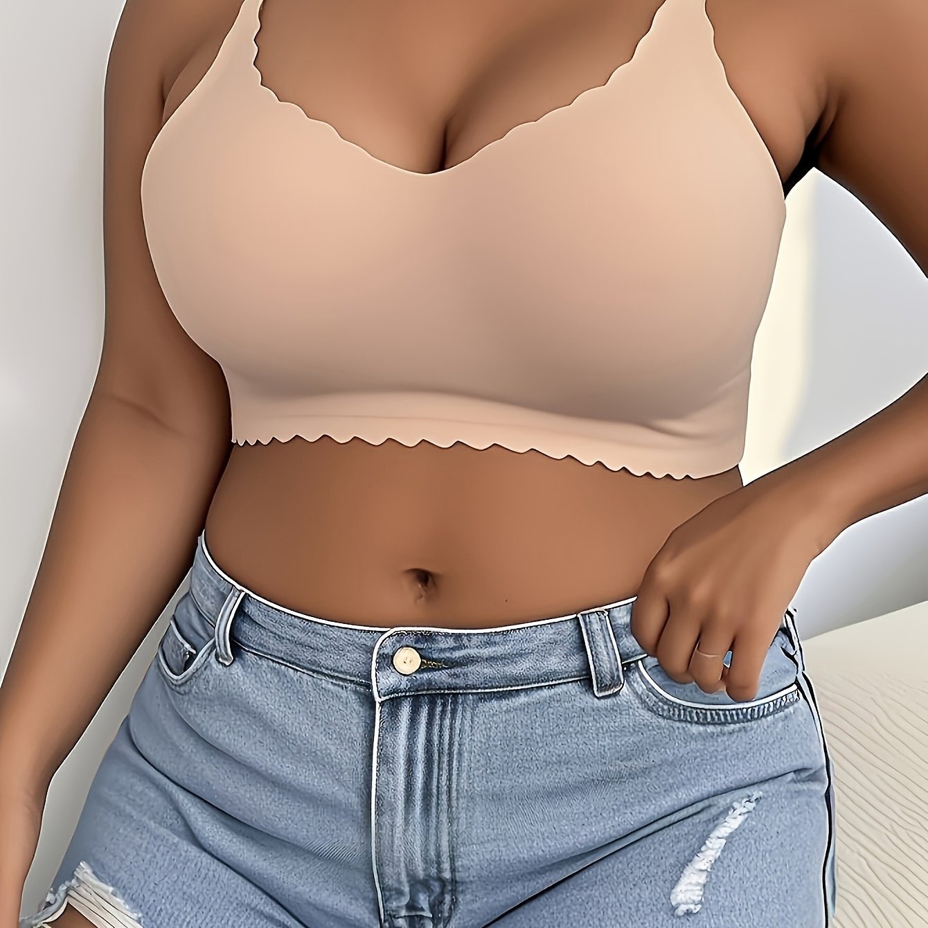 Women's Plus Size Seamless Wire-Free Bra with Wave Edge and Adjustable Straps